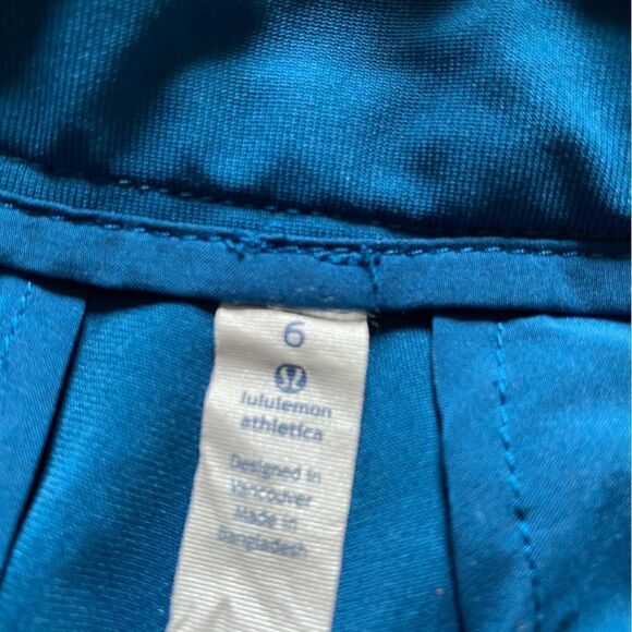 Lululemon Long Story Short Pleated Blue Sweat Wicking Stretch Relaxed Size 6 - Picture 7 of 9